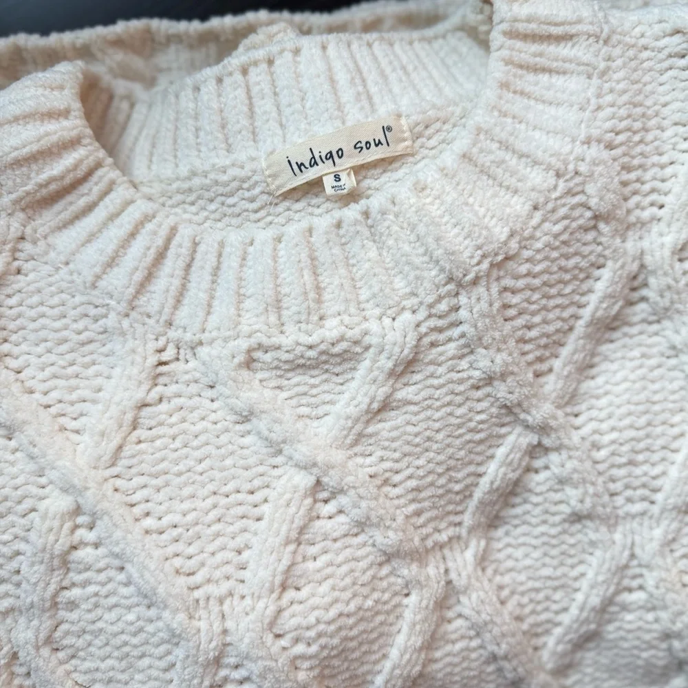 Indigo Soul Cream Cable Knit Sweater Small | Cozy Ivory Textured Pullover - Picture 7 of 8